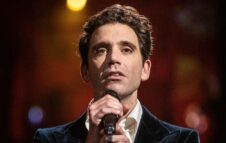 Mika a Roma nel 2022 con "The Magic Piano Tour": date e biglietti