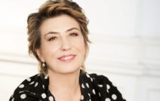 Serena Dandini a Roma nel 2022 con lo spettacolo "Vieni avanti cretina"