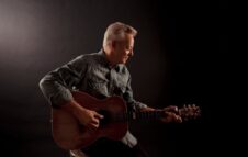 Tommy Emmanuel a Roma nel 2023: data e biglietti del concerto