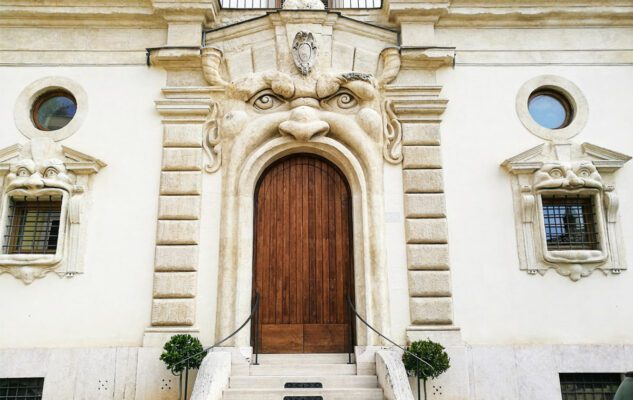 La Casa dei Mostri, porta degli inferi di Roma