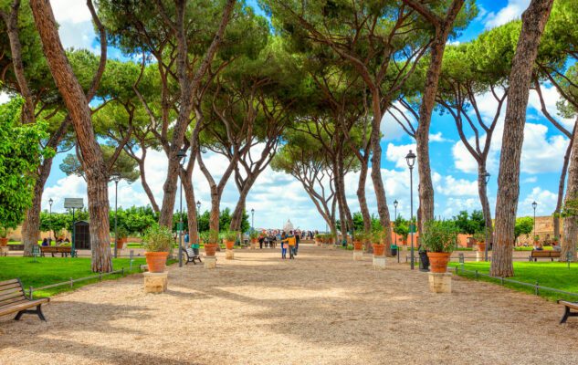 Il Giardino degli Aranci: un’oasi di pace e bellezza con vista su Roma