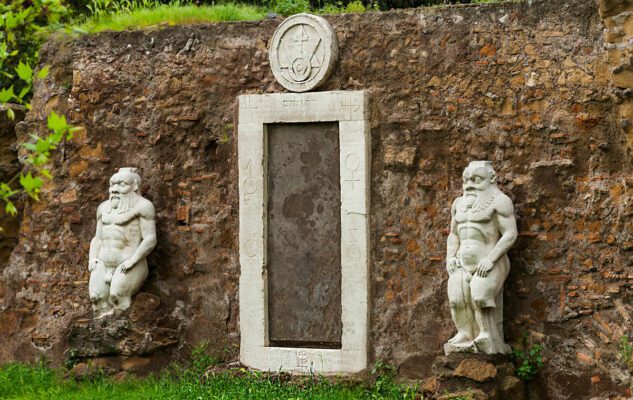 Porta Alchemica di Roma