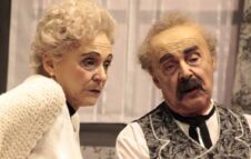 Tullio Solenghi in "I maneggi per maritare una figlia" in scena al Teatro Quirino di Roma nel 2024