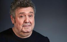 Rodolfo Laganà a Roma nel 2025 con "Nudo Proprietario" al Teatro Ciak