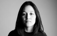 Yoko Yamada in scena a Roma il 19 febbraio 2025 con il suo nuovo monologo di stand-up comedy