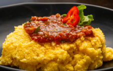 Sagra della Polenta 2025: Rocca Massima festeggia la regina dell'autunno