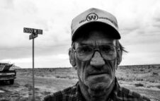 Lungo le Strade Blu: l’America di Francesco Conversano in mostra al Museo di Roma in Trastevere