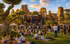 Inaugurazione del Parco Caracalla a Roma: street food, comedy e tanta musica