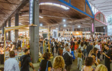 Il Vintage Market torna a Roma con 200 espositori, vestiti retrò, vinili e laboratori