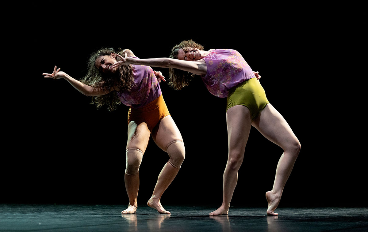 Ballerine di danza contemporanea