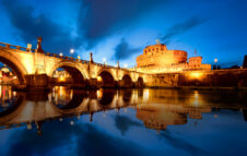 La Tosca di Giacomo Puccini risuona sul Tevere per una serata di grande lirica gratuita a Roma