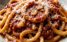 Sagra dei Cuzzi cò j’ajju: la grande festa della Valle dell’Aniene tra pasta fresca e profumo di aglio