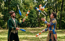 Acrobati, giochi e risate nel verde: a Tor Marancia arriva la festa (gratuita) del circo